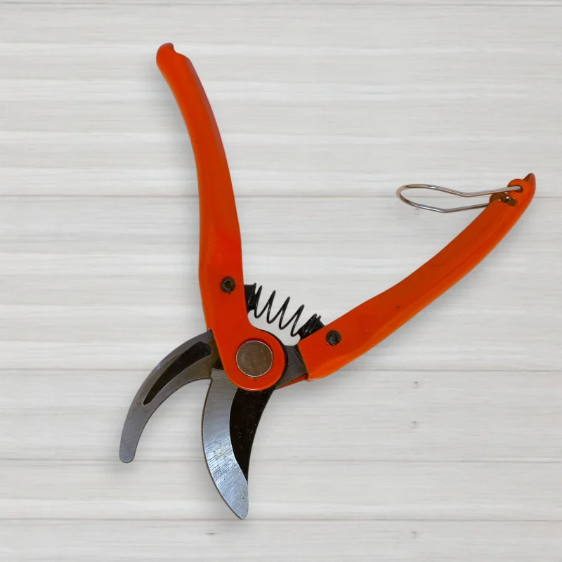 Секатор садовий P121, довжина 20см